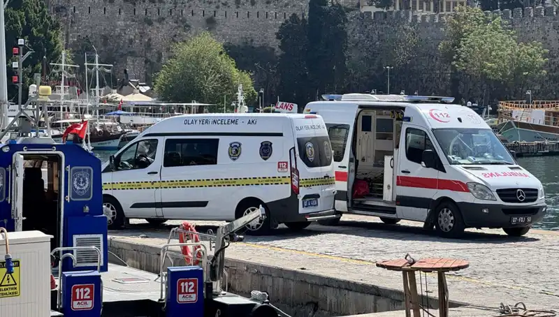 Antalya Sahilinde Gizemli Bir Üzüntü: Denizde Erkek Cesedi Bulundu