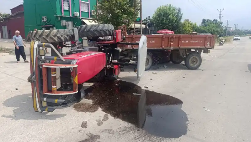 Traktör ile Otomobil Çarpıştı: Kazada İki Kişi Yaralandı!
