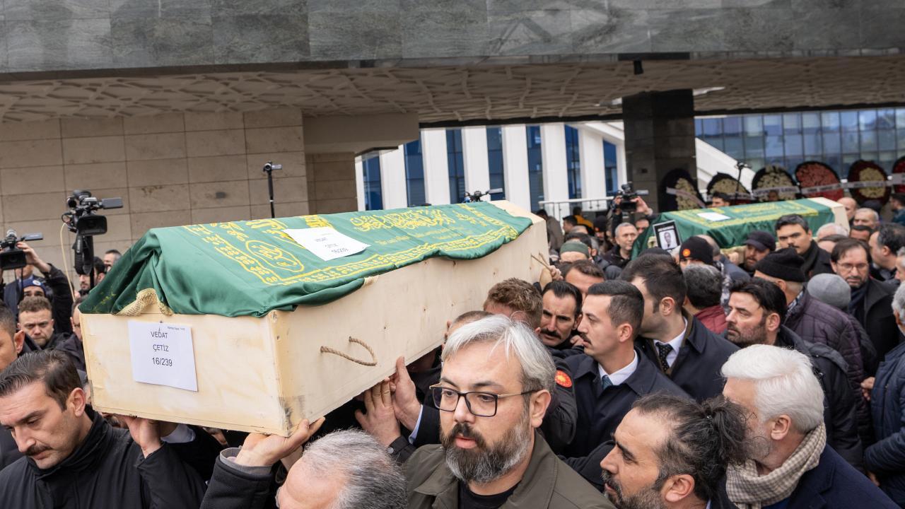 Bolu'daki Feci Kaza Sonrası Hayatını Kaybedenler Defnediliyor