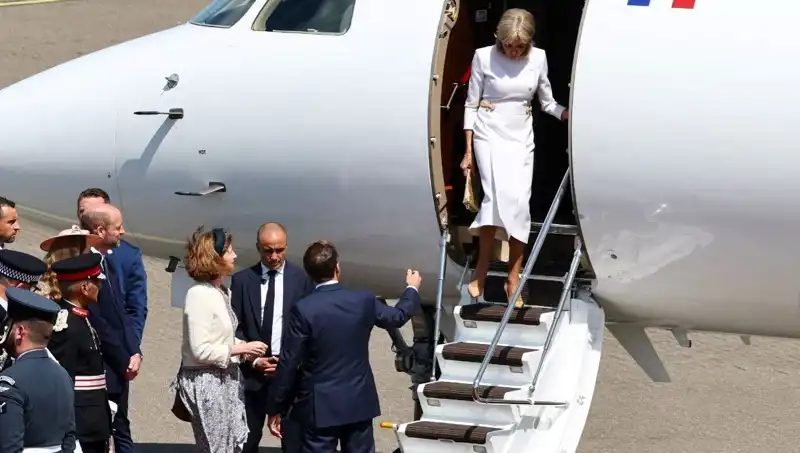 Macron Çifti Arasındaki Gerilim Tırmanıyor! Eşi İlgisiz Kalınca Şok Edici Anlar