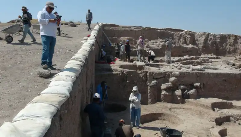 Kilis'teki Oylum Höyük Kazıları, Sıcak Havaya Rağmen İvme Kazanıyor