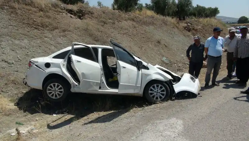 Kilis'te Feci Kaza: Otomobiller Çarpıştı, Yaralılar Hastaneye Kaldırıldı!