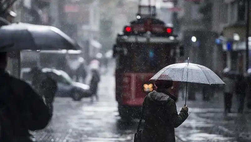 Güneşli Havaya Bir Günlüğüne Veda: Sağanak Yağış Kapıda!