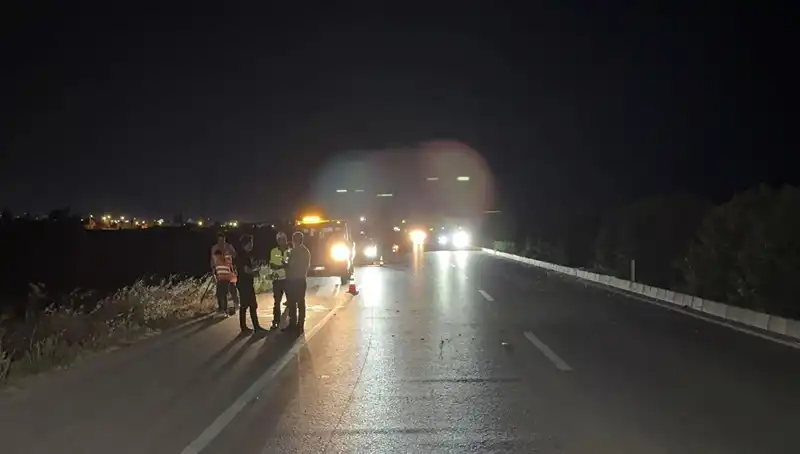 Adana'da Üç Araçlı Zincirleme Trafik Kazası: Yaralananlar ve Olayın Sebepleri