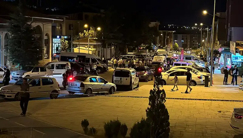 İki Ailenin Arasındaki Kavga: 1 Ağır, 3 Yaralı
