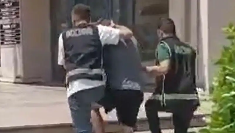 Sınır Dışı Edilen Turist, Sahte Dövizle Alışveriş Yaparken Yakalandı