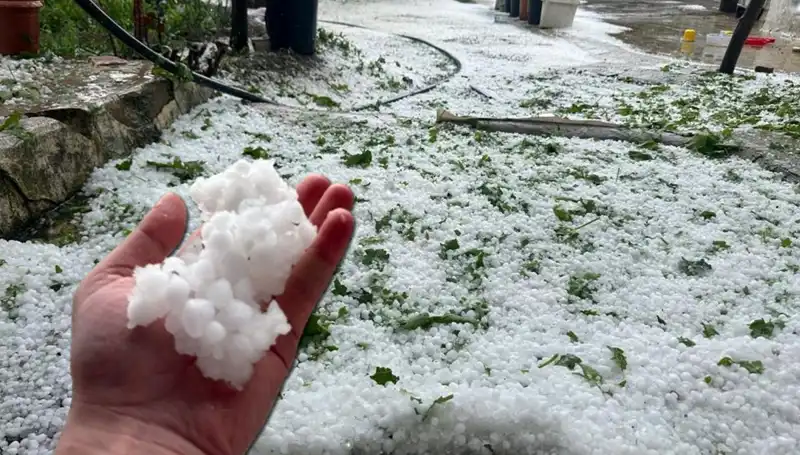 Haziran ayında düşen dolu, Türkiye'nin dört bir yanını beyaza bürüdü