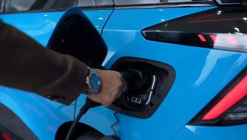 Elektrikli Araç Şarj İstasyonu Sayısı 11 Bini Geçti, Türkiye Yeşil Dönüşümde Hızlanıyor!