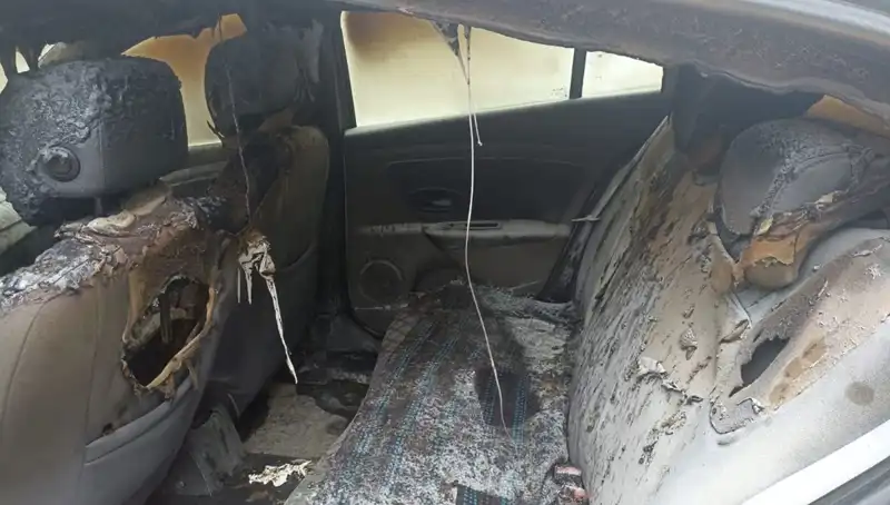 Esenyurt'ta Tehdit ve Şantaj Olayı: Arabasını Yakan Şahıs Kaçtı!