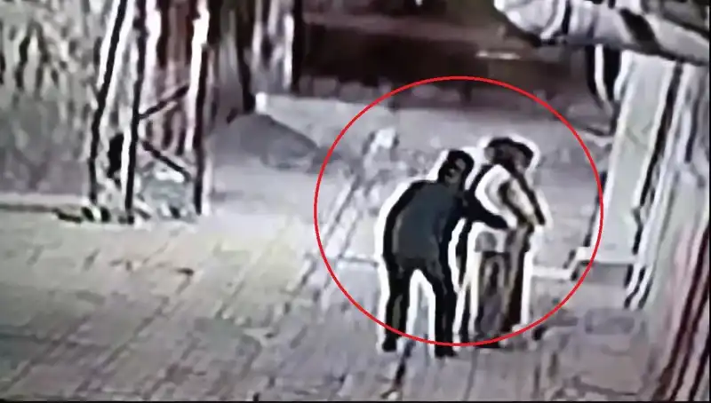 Kapkaççılara Karşı Yaratıcı Operasyon: Polisler Simitçi ve Pazarcı Kılığına Girdi