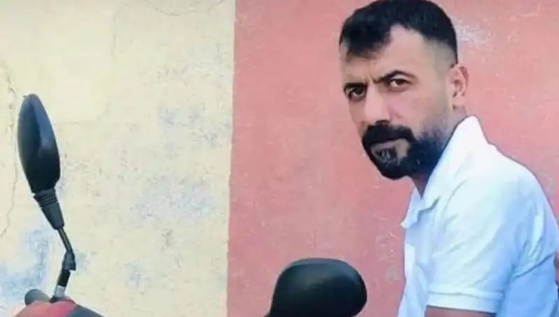 Dev Yılanın Saldırısı: Hastanede Hayatını Kaybeden Genç