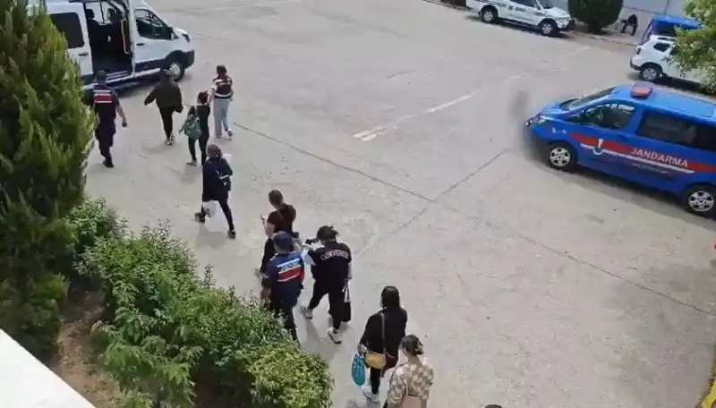 Tayland'da Kadınlara Çalışma İzni Vaadiyle Yapılan Fuhuş Dikkat Çekiyor