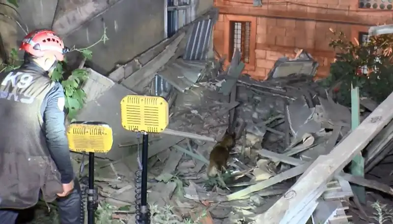 İstanbul'da Deprem Sonrası Yıkılan Bina ile İlgili Gelişmeler Neler?