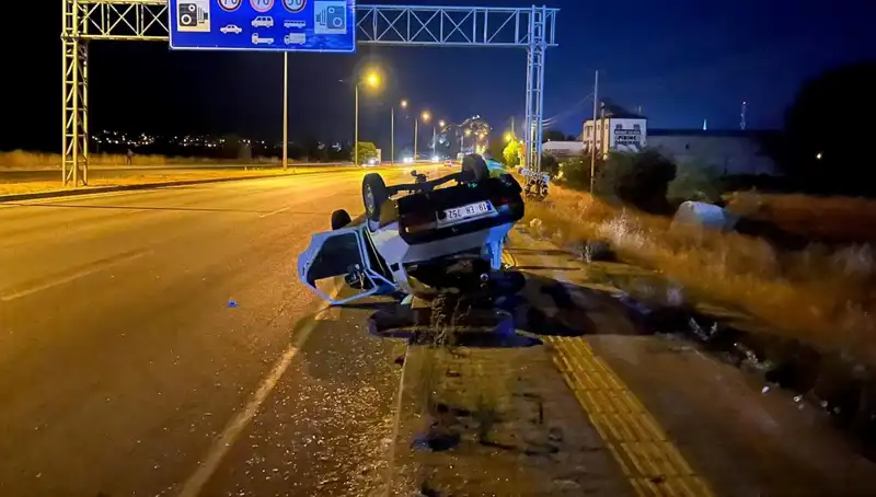 TIR'ın Sıkıştırdığı Otomobil Takla Attı: Kaza Anı Detayları