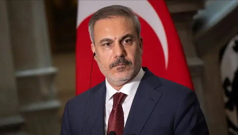 Türkiye'nin Dış Politikasında Önemli Adım: Bakan Fidan'dan Azerbaycan ve Mısır Temasları