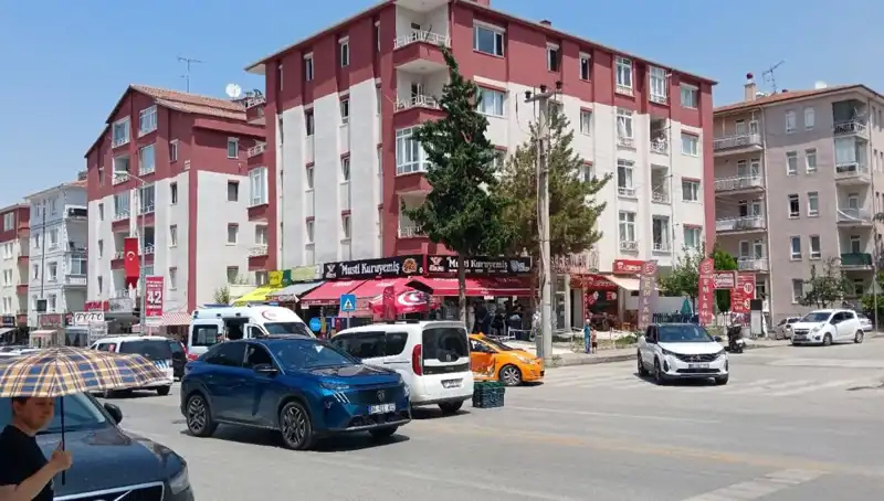 Taksi ve Otomobil Çarpıştı: Kaza Anında Yaşananlar ve Sonrası