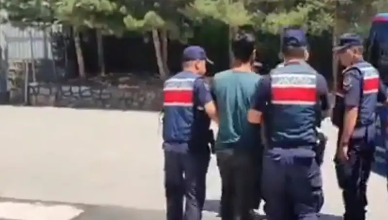 14 İl'de Gerçekleştirilen DAEŞ Operasyonunda 26 Kişi Gözaltında