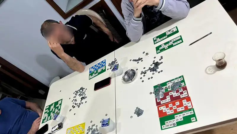 TikTok Canlı Yayınında Beklenmedik Polis Baskını! 22 Kişi Suçüstü Yakalandı