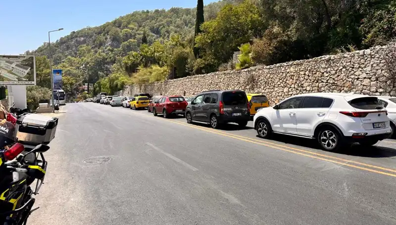 Fethiye-Ölüdeniz Yolunda Yoğun Tatilci Kuyruğu: Üç Kilometre Debelenme