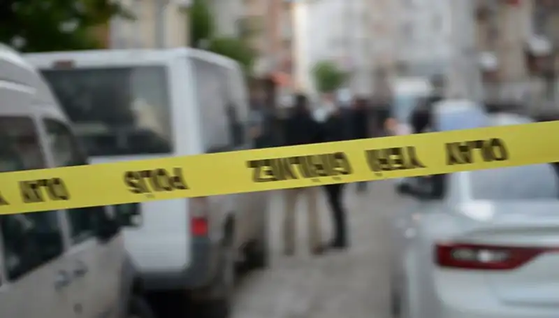 Düşmanı Satır ve Bıçakla Kovaladılar: Korkunç Kavga!