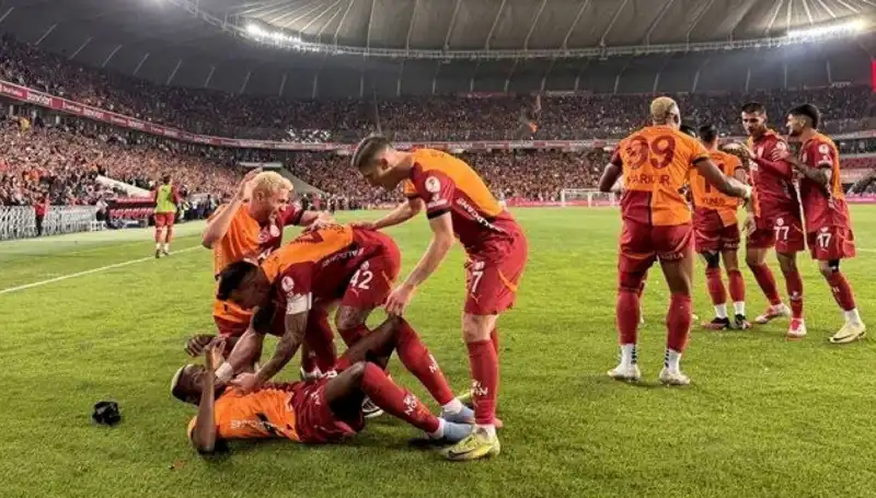Kıran Kırana Pazarlık: Spor Dünyasında İddialı Transferler İçin Yarış Sürüyor