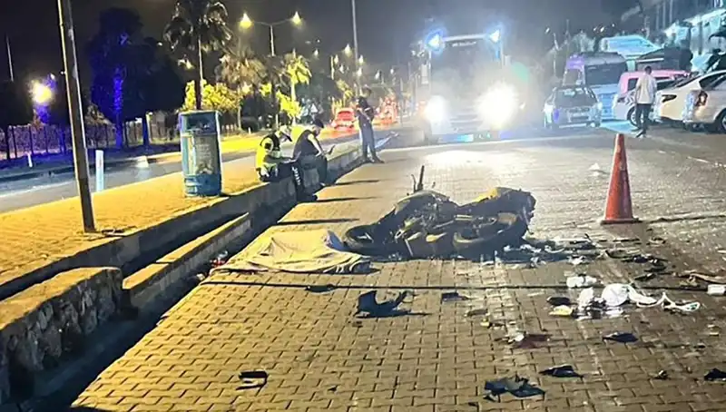 Alanya'da Motosiklet Kazası: Hayati Tehlike ve Acil Durum!