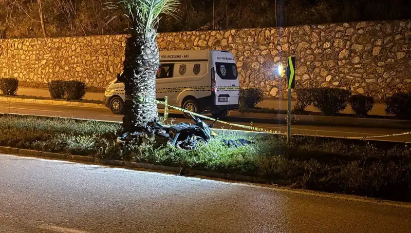 Tıp Fakültesi Öğrencisi Trajik Motosiklet Kazasında Hayatını Kaybetti